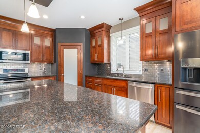 2193 43rd Ave S, Grand Forks, ND 58201 - photo 6