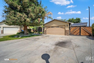 7314 Glenn Miller Ct, Bakersfield, CA 93312 - photo 3