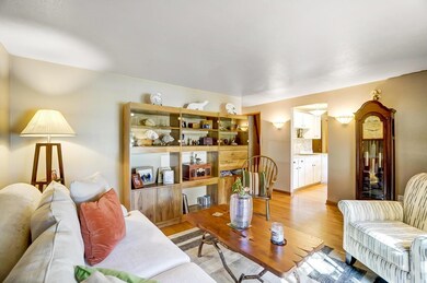 2062 Brookfield Rd, Columbus, OH 43229 - photo 4