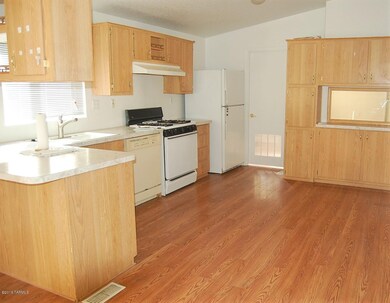 7 Kitchen 3