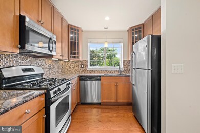 4191 S Four Mile Run Dr unit 103, Arlington, VA 22204 - photo 5