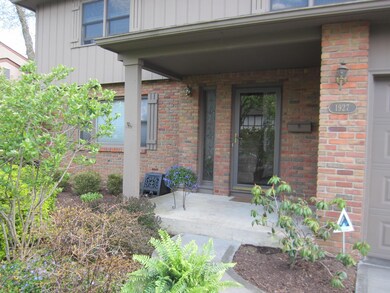 1927 Meander Dr, Columbus, OH 43229 - photo 2