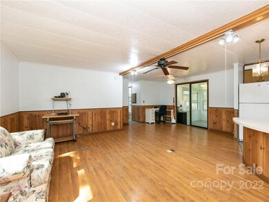 227 Cranbrook Cir, Hendersonville, NC 28792 - photo 4