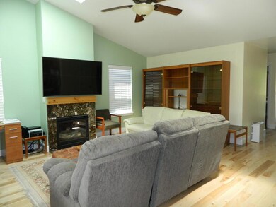 357 SW Wagner Meadows Dr, Grants Pass, OR 97526 - photo 5