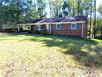 817 Waters St, Shelby, NC 28152 - photo 2