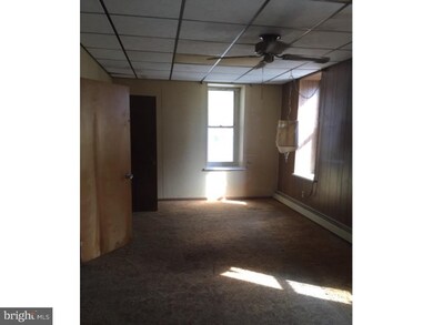 164 W Spring St, Bechtelsville, PA 19505 - photo 3