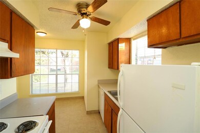 8037 Cambridge Cir unit 8037, Fort Worth, TX 76108 - photo 4