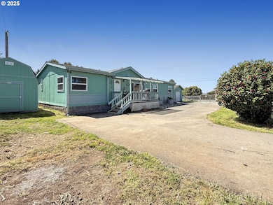 97906 Lively Ln, Brookings, OR 97415 - photo 5