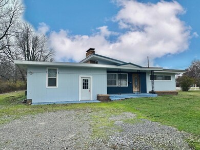 8346 Old Highway 50, Flora, IL 62839 - photo 2