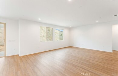 4085 Hudson Ln, Lake Elsinore, CA 92530 - photo 4