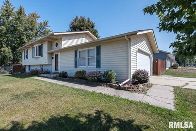 5505 Cedar St, Davenport, IA 52806 - photo 3