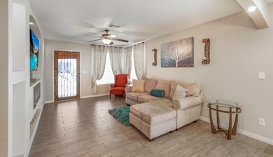 11555 Flor Liatris Dr, Socorro, TX 79927 - photo 5