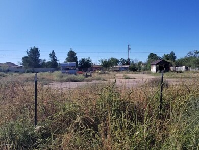21st St barb wire fence