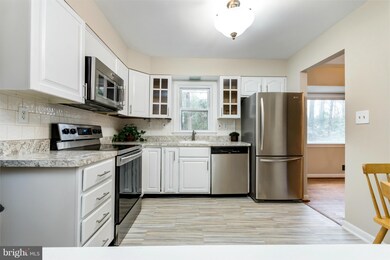 5910 Parkway Dr, Laurel, MD 20707 - photo 2