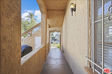 1143 S Rimpau Blvd, Los Angeles, CA 90019 - photo 6