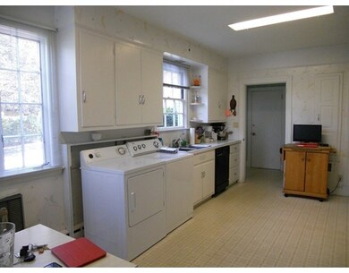 1015 Highland Ave, Fall River, MA 02720 - photo 4