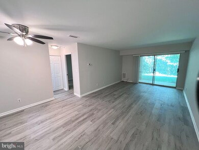 5827 Cove Landing Rd unit 101, Burke, VA 22015 - photo 6