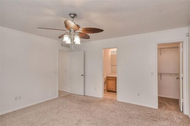 9221 Checkerbloom Dr, Oklahoma City, OK 73165 - photo 7
