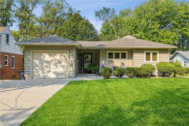 1326 60th St, Des Moines, IA 50311 - photo 2