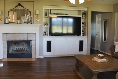 17610 Westbury Rd, Beaumont, TX 77713 - photo 5