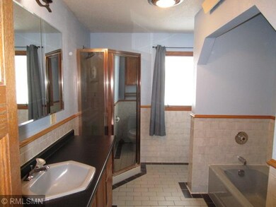 MNF full bathroom