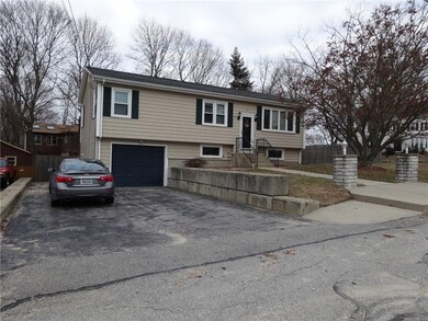 1 Pleasant View Cir, Greenville, RI 02828 - photo 2