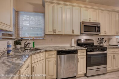 80 Cheyenne St, Tinton Falls, NJ 07712 - photo 4