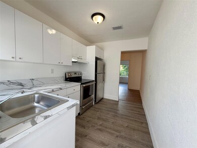 614 NE 3rd St unit 3, Hallandale Beach, FL 33009 - photo 2