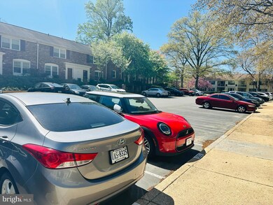 8312 Kingsgate Rd unit 534 J, Springfield, VA 22152 - photo 4