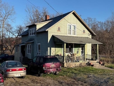 425 E Chicago St, Jonesville, MI 49250 - photo 2