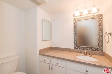 13963 Riverside Dr, Sherman Oaks, CA 91423 - photo 4