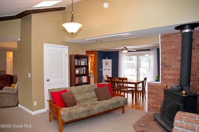 family room 2