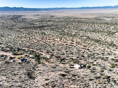 000 W Mystic Mesa Dr, Paulden, AZ 86334 - photo 7