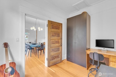 109 11th Ave E, Seattle, WA 98102 - photo 7