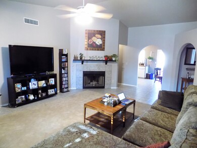04FamilyRoom