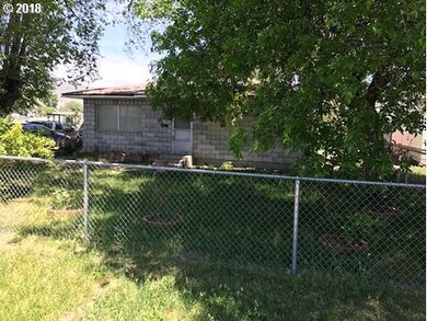 2127 Arthur St, Klamath Falls, OR 97603 - photo 2