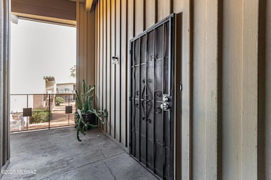 2525 N Alvernon Way unit F-8, Tucson, AZ 85712 - photo 2