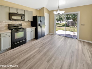 11661 Pleasant Creek Dr, Jacksonville, FL 32218 - photo 2