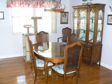 812 Acapulco Rd, Jacksonville, FL 32216 - photo 4