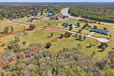 Fulbrook offers nature trails, casting docks, and kayak or canoe access, all within a serene setting that embraces a refined, relaxed pace of luxury living.