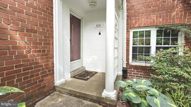 3231 Martha Custis Dr unit 849-3231, Alexandria, VA 22302 - photo 2
