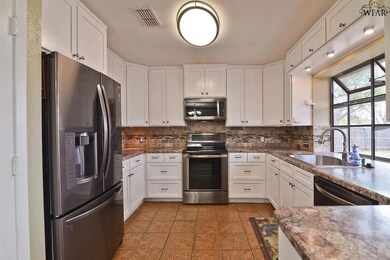 1427 Christine Rd, Wichita Falls, TX 76302 - photo 7