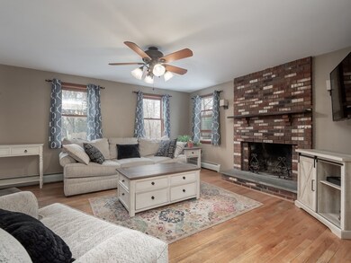 8 Weaver St, West Wareham, MA 02576 - photo 7