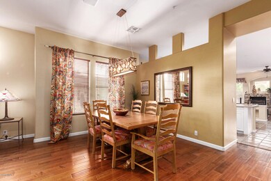Dining into Kitchen
