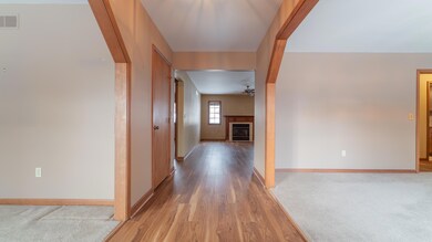 312 Fairfield Dr, Crown Point, IN 46307 - photo 2