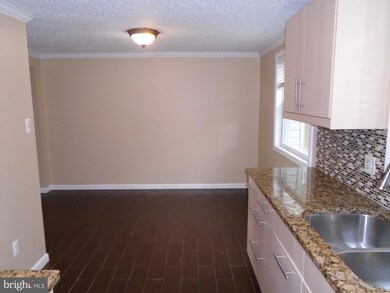 8609 Spring Creek Ct, Springfield, VA 22153 - photo 6