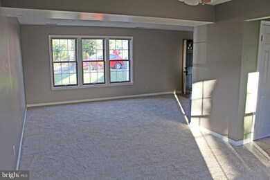 44283 Holly Berry Ln, California, MD 20619 - photo 7