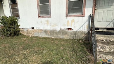 724 W Avenue B, Copperas Cove, TX 76522 - photo 4