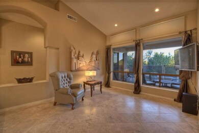 006_Living Room