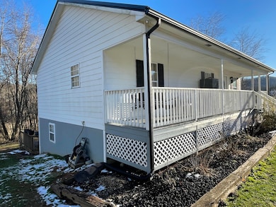 6096 Grundy Rd, Somerset, KY 42501 - photo 2